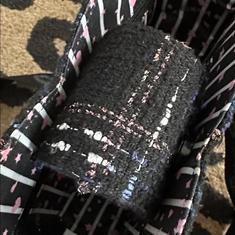 Luv Betsey Heart Crossbody Bag in Navy Tweed Plaid w/Guitar Strap • NWOT - Picture 5 of 8